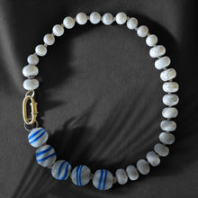 Cargar imagen en el visor de la galería, Collar Maxime White