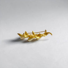 Cargar imagen en el visor de la galería, Broche Vintage Liora