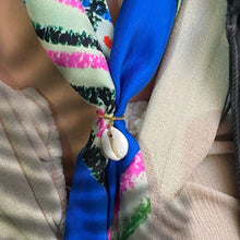 Cargar imagen en el visor de la galería, Colgante Pipa