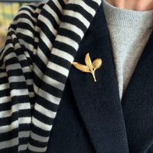 Cargar imagen en el visor de la galería, Broche Elaia