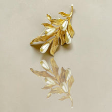 Cargar imagen en el visor de la galería, Broche Vintage Liora