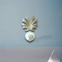 Cargar imagen en el visor de la galería, Aro Catania Silver Pearl