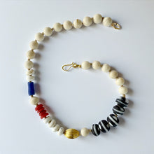 Cargar imagen en el visor de la galería, Collar Uma
