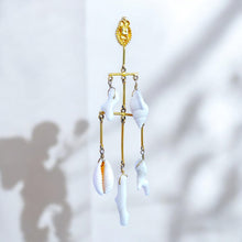 Cargar imagen en el visor de la galería, Aro Puppet Shell