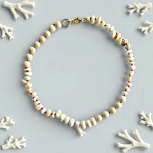 Cargar imagen en el visor de la galería, Collar Off White