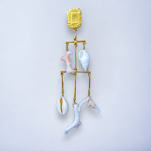 Cargar imagen en el visor de la galería, Aro Puppet Shell