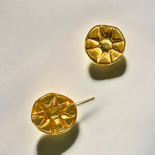 Cargar imagen en el visor de la galería, Broche Vintage Muse