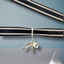 Cargar imagen en el visor de la galería, Colgante Elaia Silver