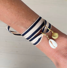 Cargar imagen en el visor de la galería, Colgante Ilha