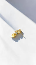 Cargar imagen en el visor de la galería, Broche Vintage Noué