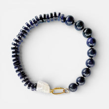 Cargar imagen en el visor de la galería, Collar Lunaria