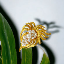 Cargar imagen en el visor de la galería, Broche Cherry PRE-ORDER