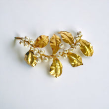 Cargar imagen en el visor de la galería, Tocado/Broche Brescia ARRIENDO