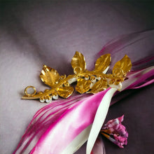 Cargar imagen en el visor de la galería, Tocado/Broche Brescia ARRIENDO