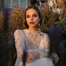 Cargar imagen en el visor de la galería, Aro Wisteria - Unitario