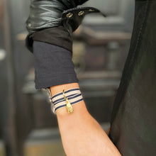 Cargar imagen en el visor de la galería, Colgante Olivia