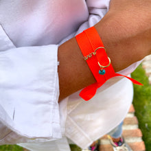 Cargar imagen en el visor de la galería, Colgante Mini Love