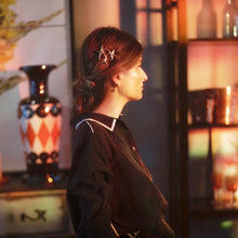 Cargar imagen en el visor de la galería, Tocado Cosmos
