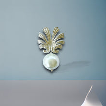 Cargar imagen en el visor de la galería, Aros Catania Pearl Silver - Par
