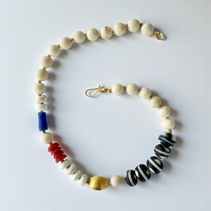 Collar Uma