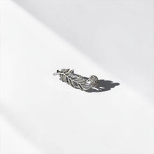 Cargar imagen en el visor de la galería, Broche Vintage Aigrette

