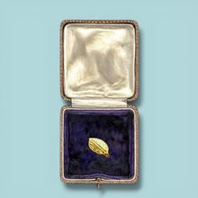 Cargar imagen en el visor de la galería, Broche Vintage Verdette
