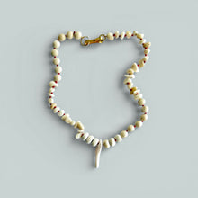 Cargar imagen en el visor de la galería, Collar Off White
