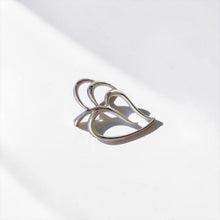 Cargar imagen en el visor de la galería, Broche Vintage Lotus

