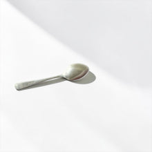 Cargar imagen en el visor de la galería, Cuchara Silver Plate Inglesa Chica
