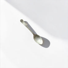 Cargar imagen en el visor de la galería, Cuchara Silver Plate Inglesa Chica
